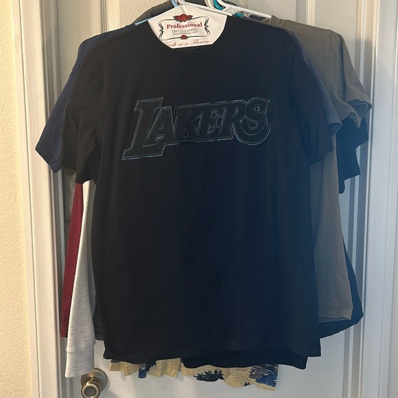 Adult Small T-shirt - - Picture 1 of 6